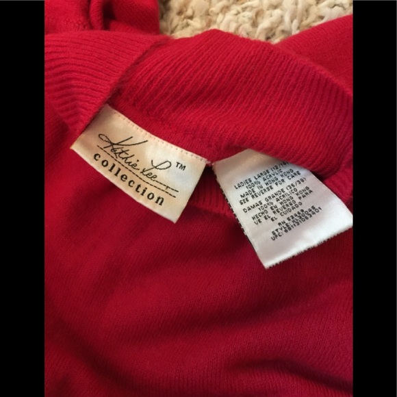 Red short sleeve turtleneck - Picture 2 of 2